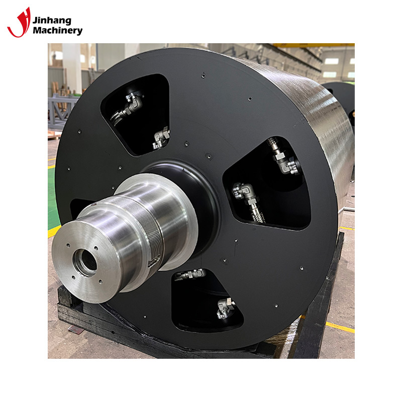 Corrosion-resistant oil-conducting heating roller